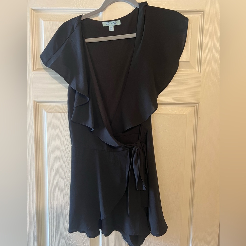 She + Sky Black Romper. Size Medium.